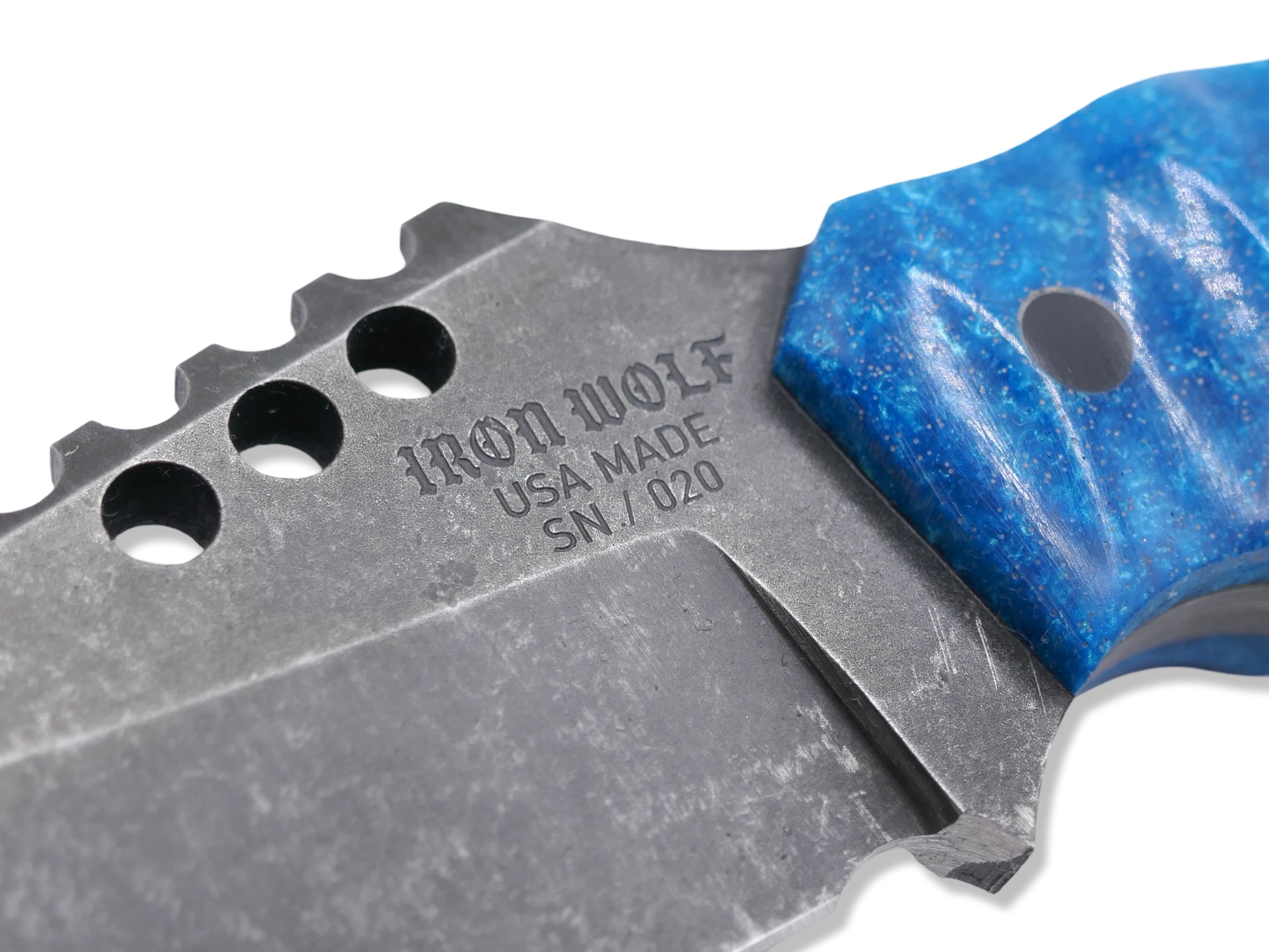 IRON WOLF - Dark Stonewash / Blue Composite Handle