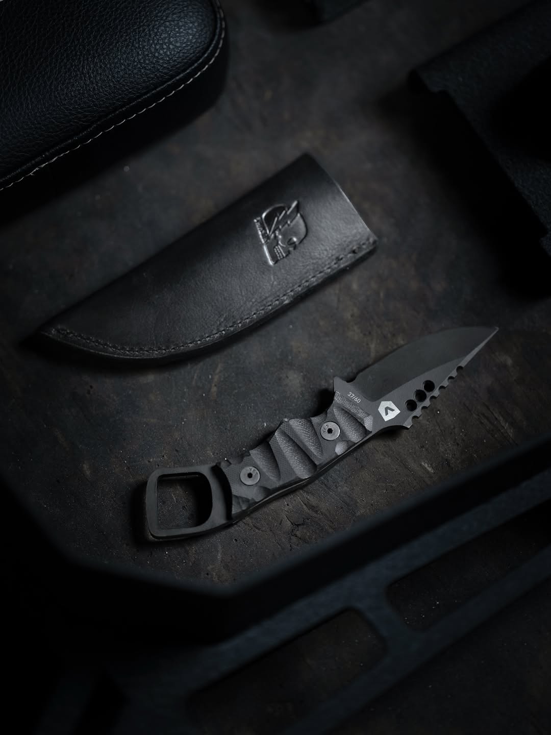 Vyper x Crimson Knife Co. - Limited Edition Iron Wolf